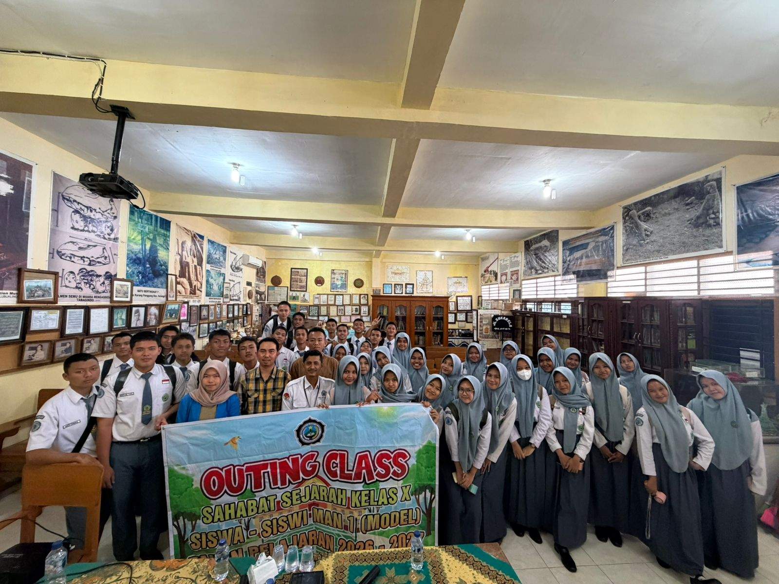 Siswa-Siswi MAN 1 Kota Lubuklinggau Kunjungi Lab Sejarah 